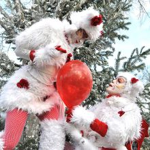 2-Le_Pere_Noel_et_les_Chuchoteuses_de_Poesie-mademoiselle_Paillette-21